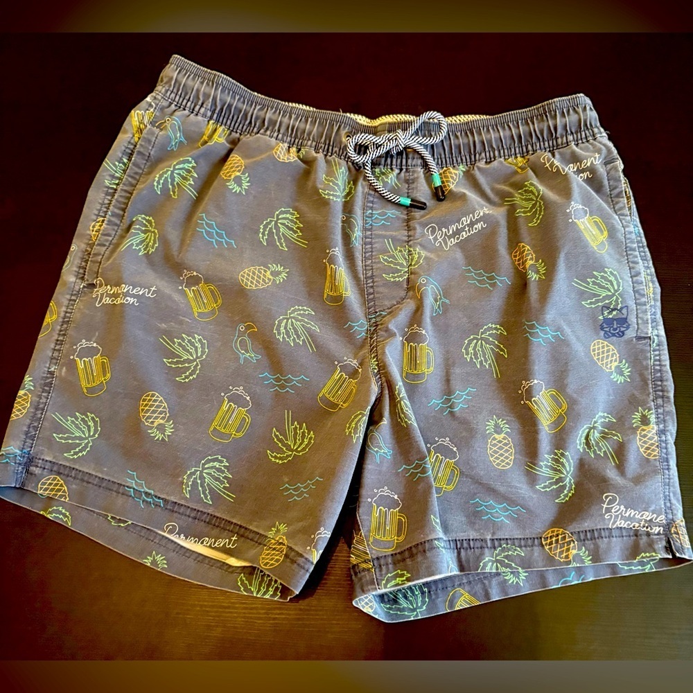 Party Pants Permanent Vacation Beer and Pineapple Print Board Shorts Size Large